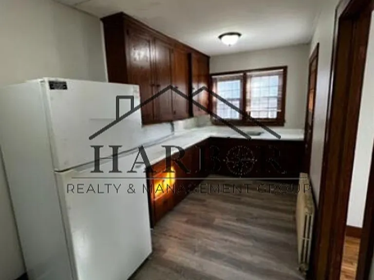 1st Avenue SW Duplex — Photo 1