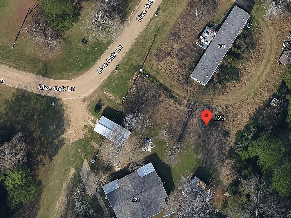 2nd image of 223 Live Oak Ln