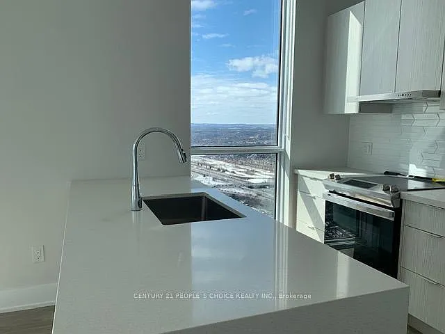 430 Square One Dr #Penthouse 05-05 — Photo 13