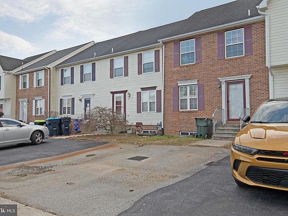 3rd image of 27 Cardington Ct