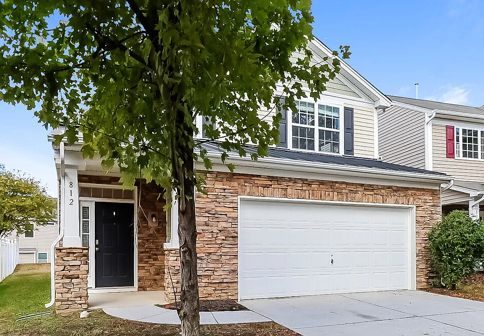 812 Old Forester Ln