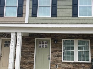 1597 Oak Leaf Dr NW, Hickory, NC 28601