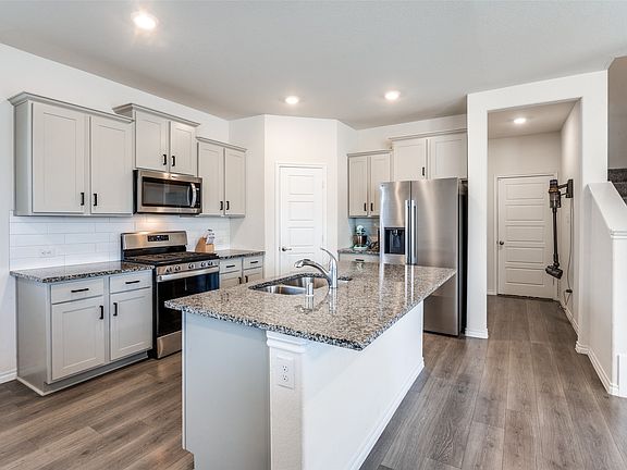 4th image of 2608 Hale Rd