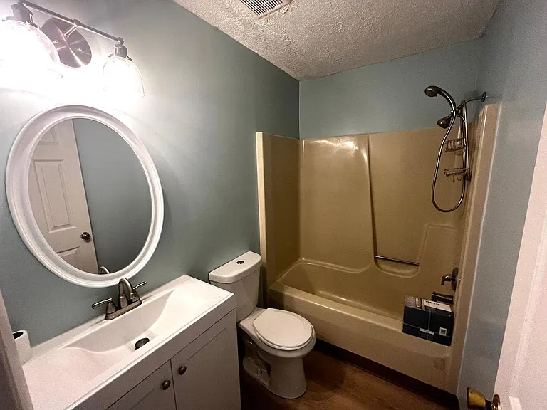 Market Village Apartments - In the Heart of White Oak — Photo 9