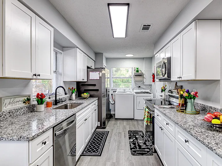 Ivory Ln — Photo 6