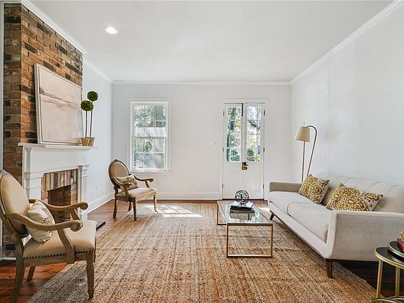4th image of 2327 Esplanade Ave #2327
