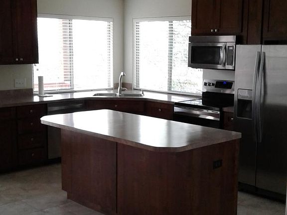 2nd image of 3304 Pinnacle Cv APT 8