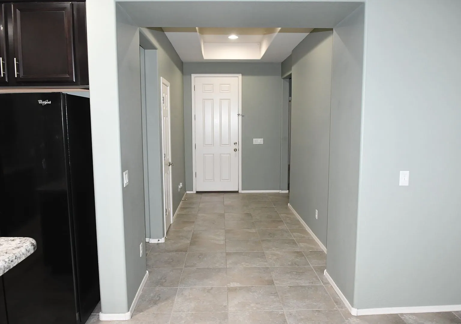 Ideal 3 Br 2 Ba 2 Cg Home Near Loop 303 and Indian School in Goodyear — Photo 4
