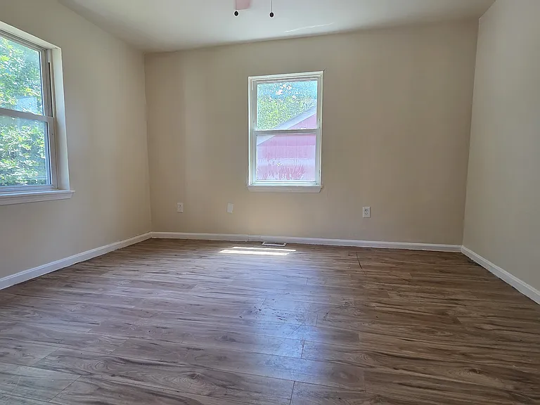 3421 6th St #1 — Photo 3