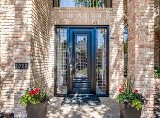 5709 Moss Creek Ct, Dallas, TX 75252