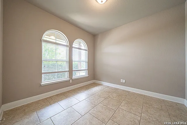 12911 Brewster Ml — Photo 5