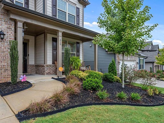 4th image of 319 Chesterfield Cove
