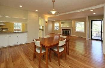 4th image of 2106 Markham Dr