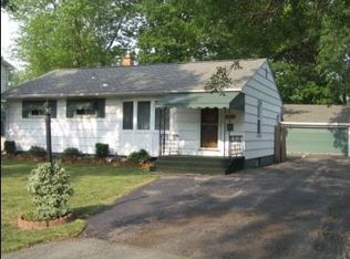 3383 Greenway Rd, Grand Island, NY 14072