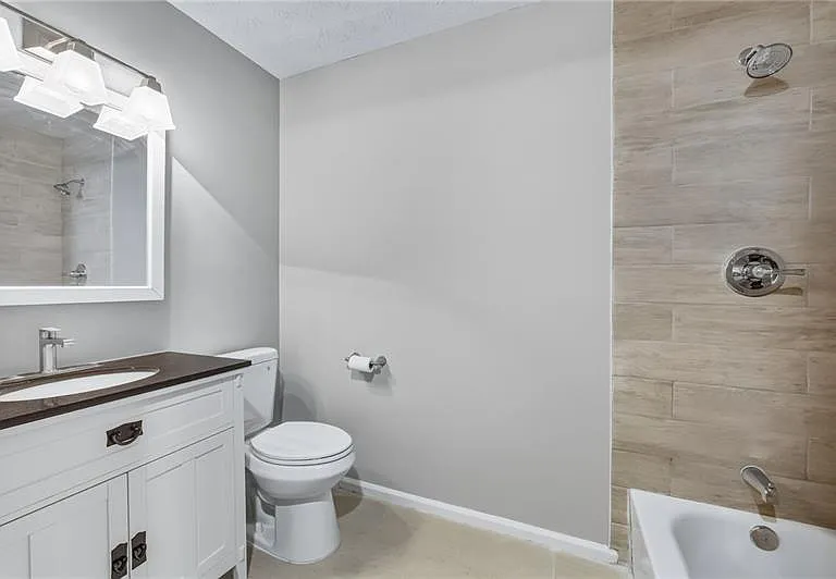 5825 Stonehaven Dr NW — Photo 23