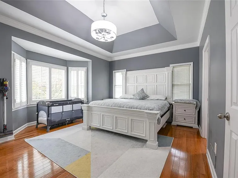 304 Bridle Path — Photo 13