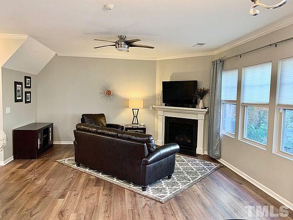 2nd image of 2221 Tanners Mill Dr