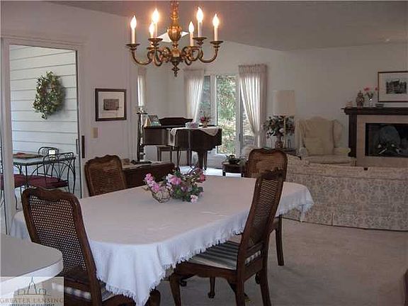 5th image of 2586 Woodhill Dr