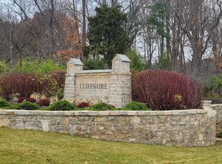 1044 Lale Point, Delaware, OH 43015