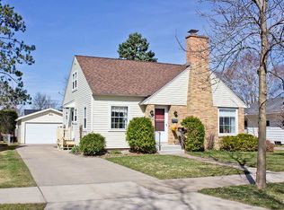 932 S 9th Ave, Wausau, WI 54401