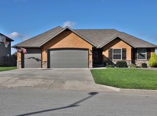 1393 S Appomattox Ave, Republic, MO 65738