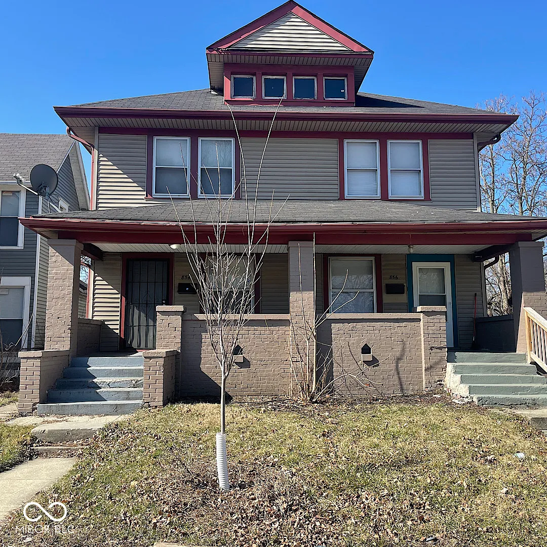 854 N Tacoma Ave photo 1