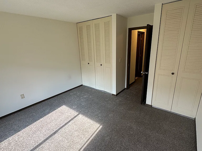 9400 Old Cedar Ave S #213 — Photo 9