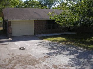 110 7th St, Ingram, TX 78025