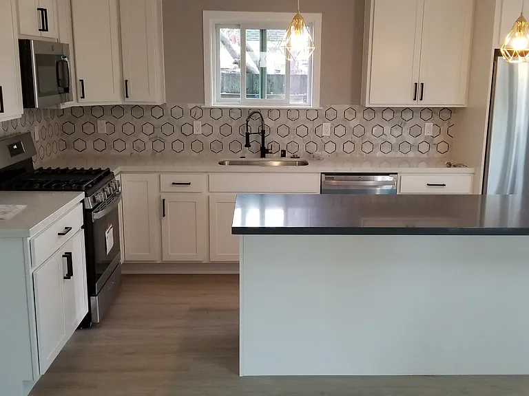 242 Elaine Dr #A — Photo 7