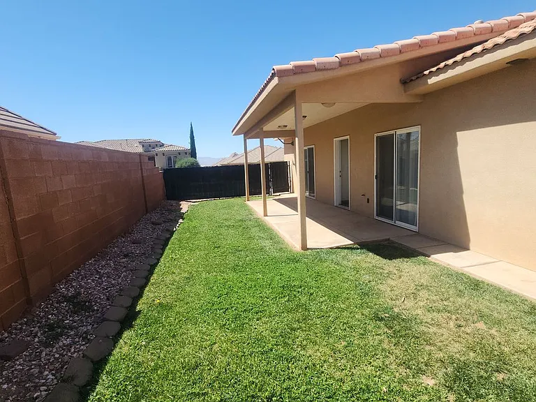 42 N Eastridge Dr — Photo 21