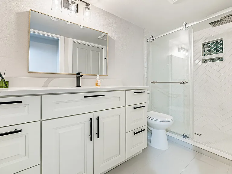 4634 Lighthouse Dr NE — Photo 15