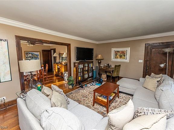 3rd image of 13839 Clifton Blvd