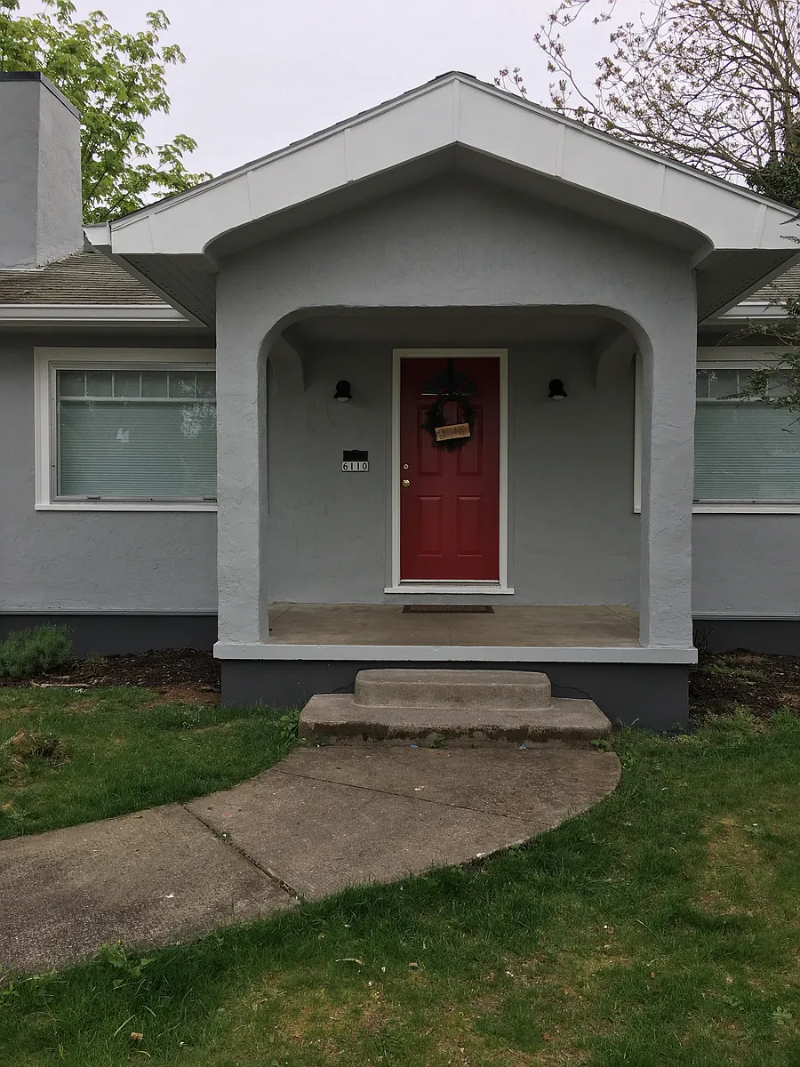Building Photo - 6110 SE Gladstone St