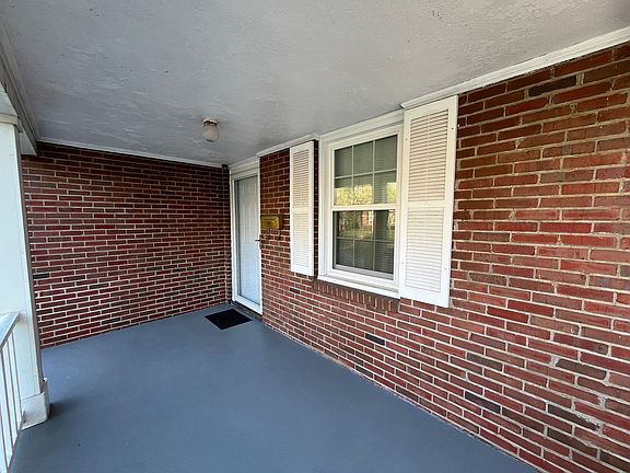 2nd image of 810 Westview Dr