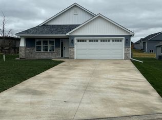 1509 Overlook Dr SE, Lonsdale, MN 55046