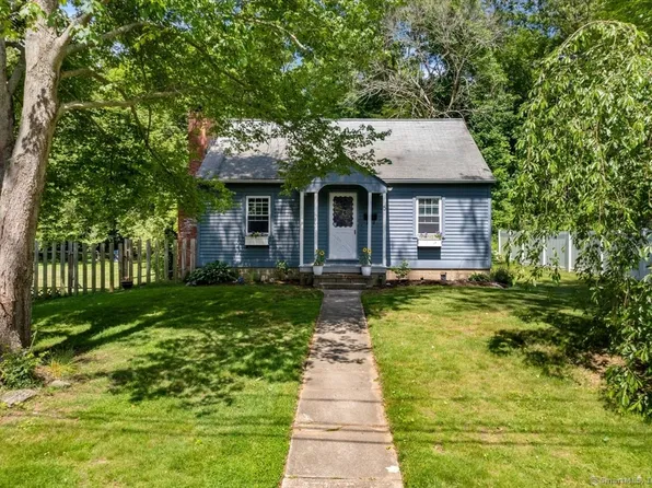 5 Grove Street, Deep River, CT 06417