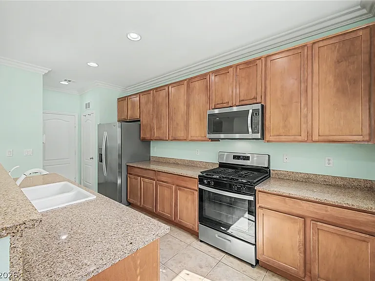 10907 Castle Fountain St — Photo 10