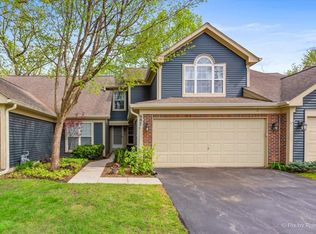 687 Bent Ridge Ln, Elgin, IL 60120