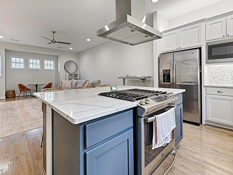 5089 Gaston Ave — Photo 9