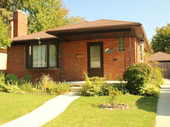 18333 Lister St, Eastpointe, MI 48021