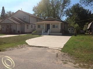 2nd image of 3189 Seebaldt Ave