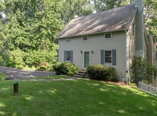 15 Chipmunk Trl, Sandy Hook, CT 06482