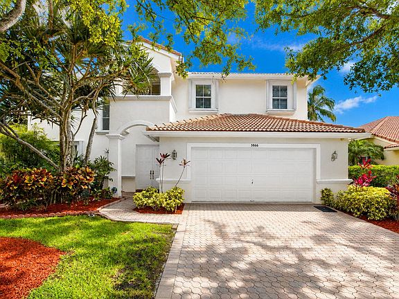 2nd image of 5866 Bay Hill Circle