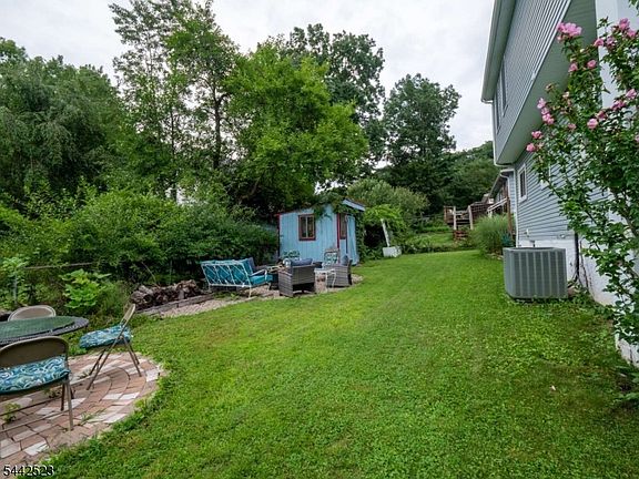 4th image of 3 Wildwood Rd