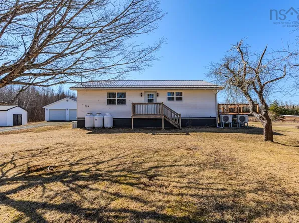 324 Valley Rd, Cumberland, NS B0M 2A0