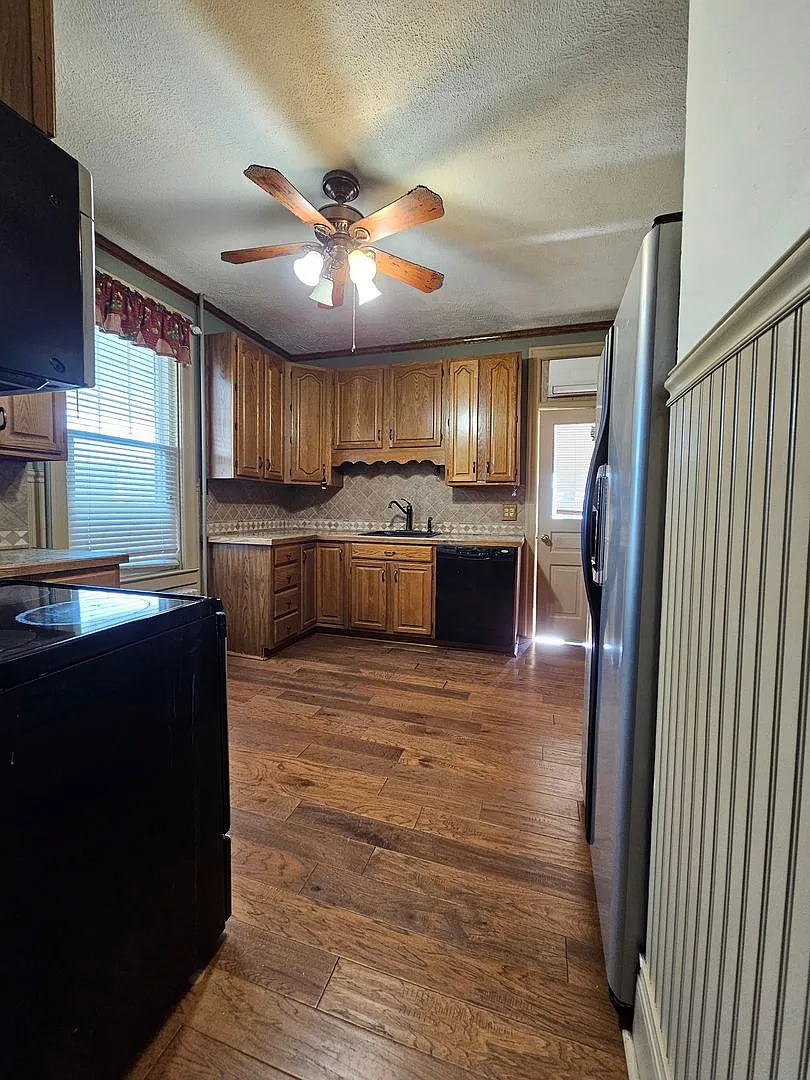 565 Trinity Road — Photo 4