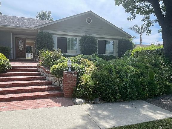 2nd image of 9524 Encino Ave