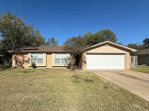 1006 Delma Dr, Bryan, TX 77802