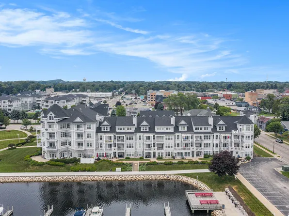 300 S Rath Ave Unit 36, Ludington, MI 49431
