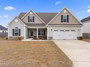 141 Oyster Landing Dr, Sneads Ferry, NC 28460